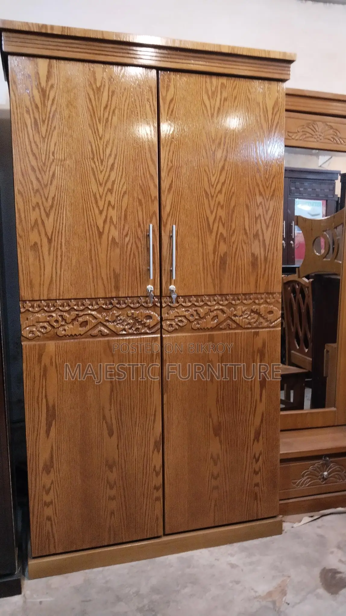 New Almirah 2 Palla Canadian Oak. M # 4165