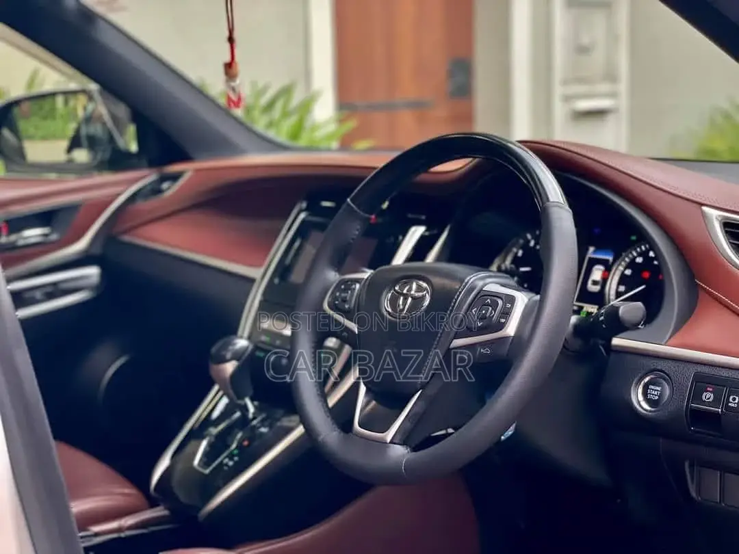 Toyota Harrier PROGRESS METAL ADV 2019