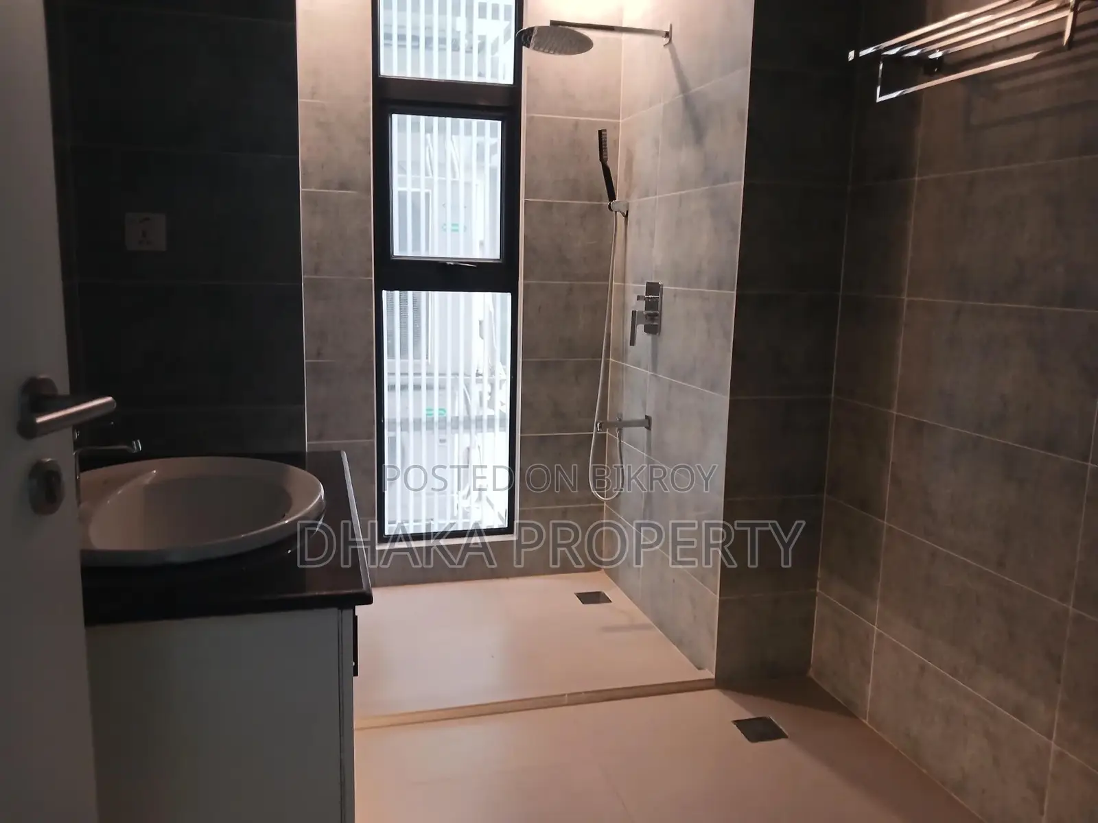 3900sqFt.Brand New Semi Furnish Apartment Rent At Baridhara DMZ.
