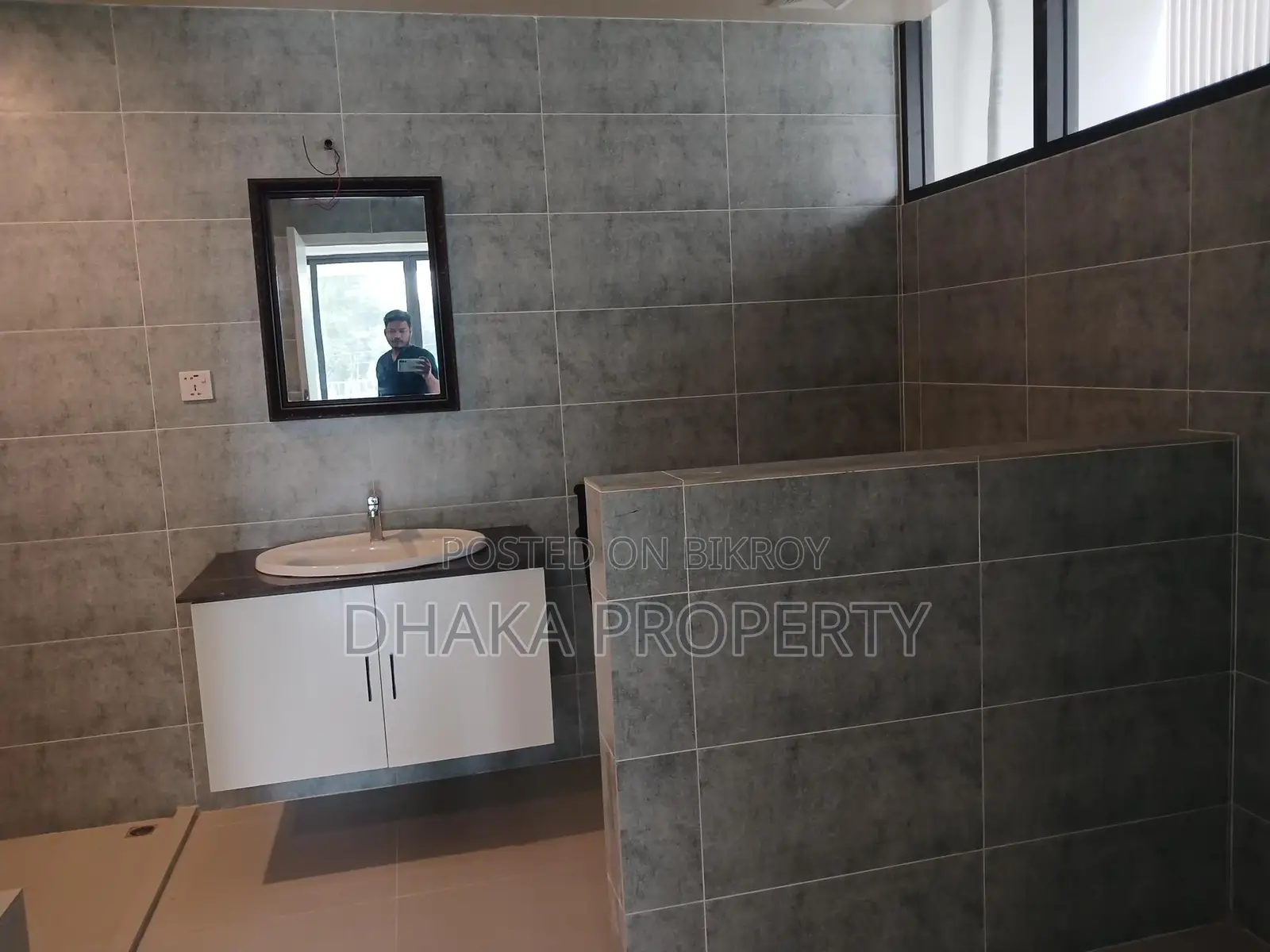 3900sqFt.Brand New Semi Furnish Apartment Rent At Baridhara DMZ.