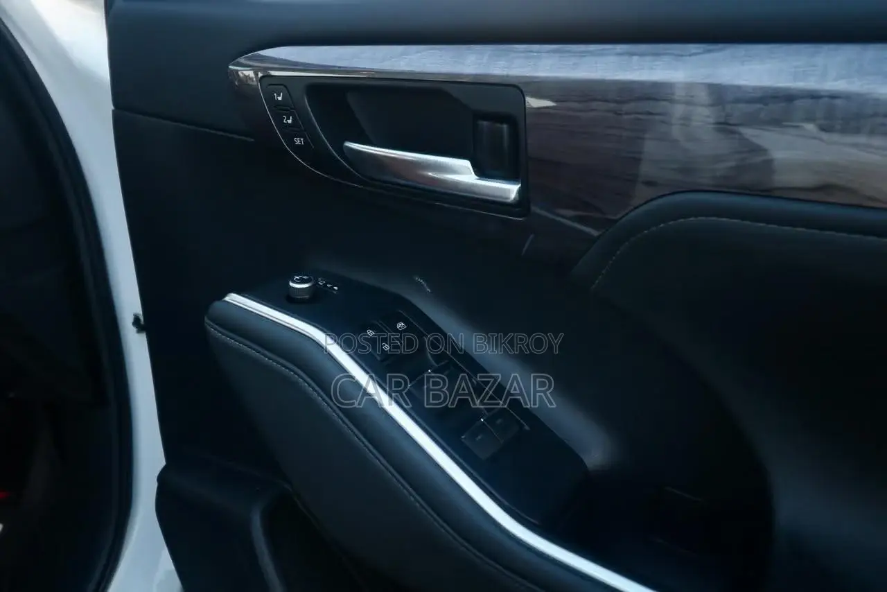Toyota Highlander LUXURY SUV 7SEATER 2023