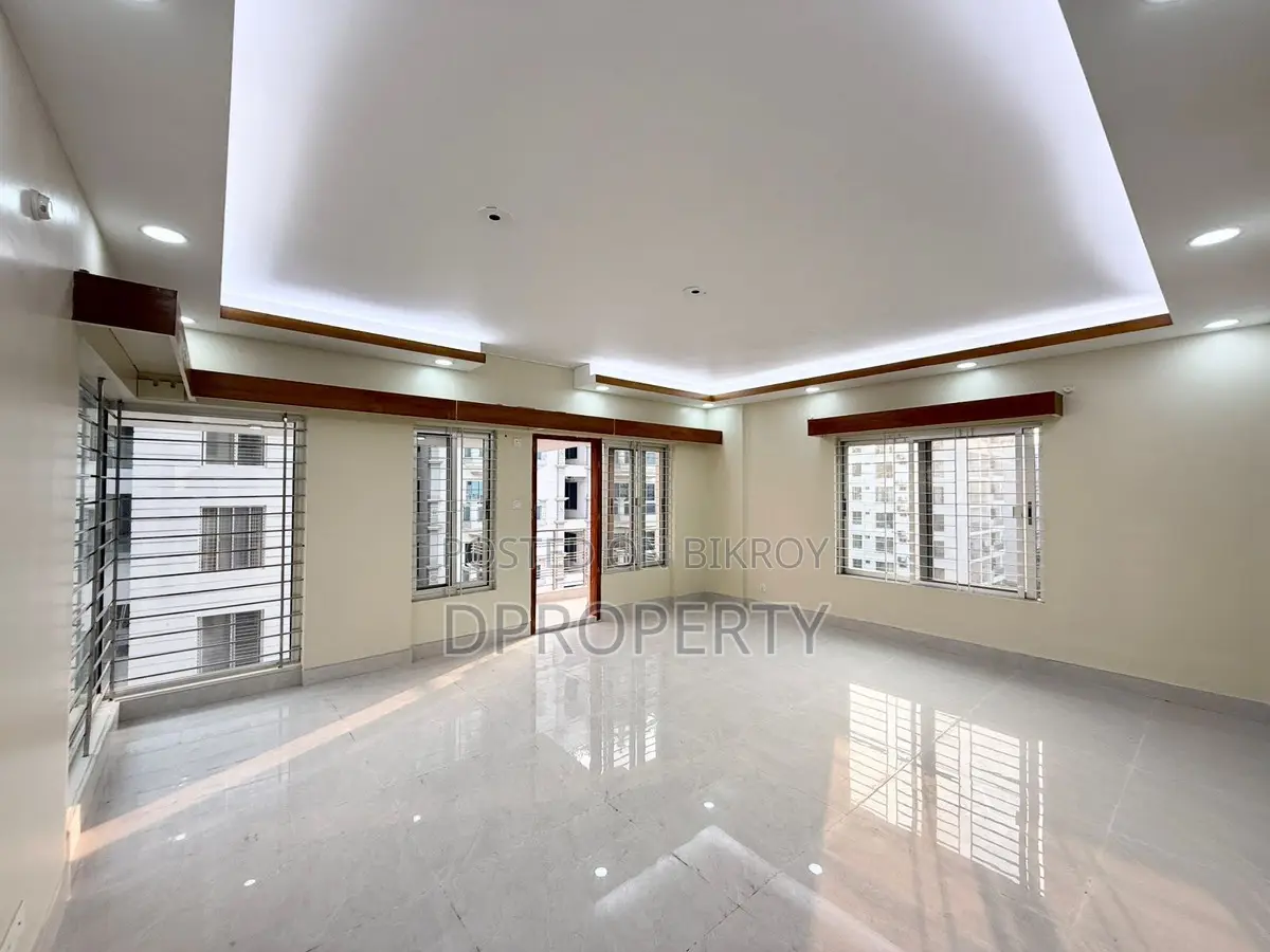 4bdrm Apartment in Basundhara for Rent