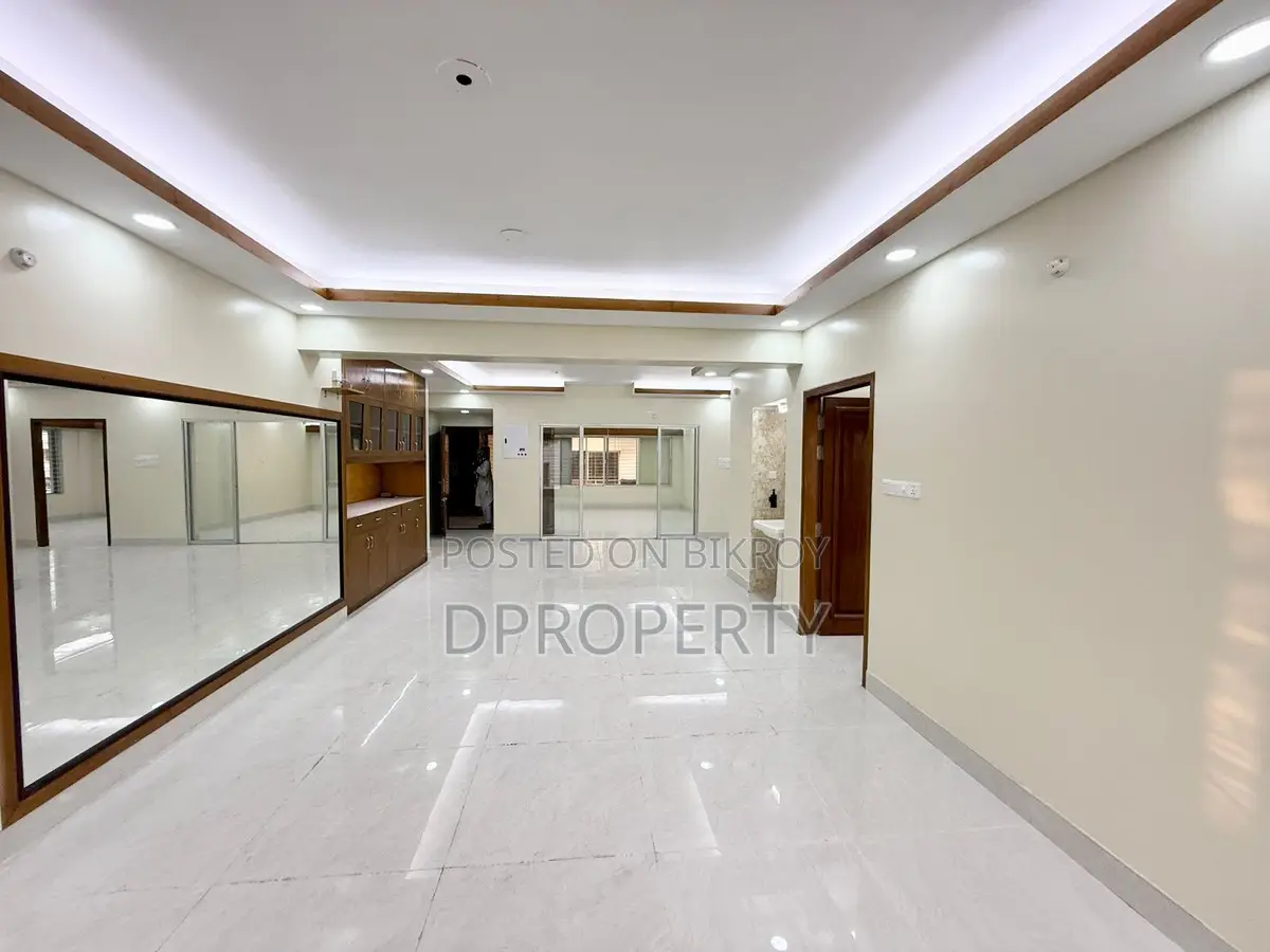 4bdrm Apartment in Basundhara for Rent