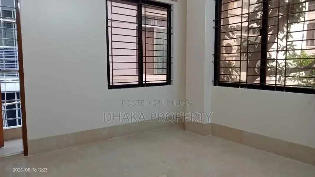 ২২৭৫ বর্গফুট গুলশান এলাকায় ৩ বেড ফ্ল্যাট ভাড়া