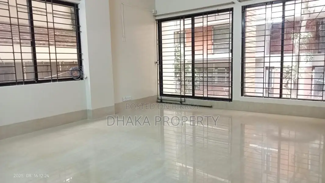 ২২৭৫ বর্গফুট গুলশান এলাকায় ৩ বেড ফ্ল্যাট ভাড়া