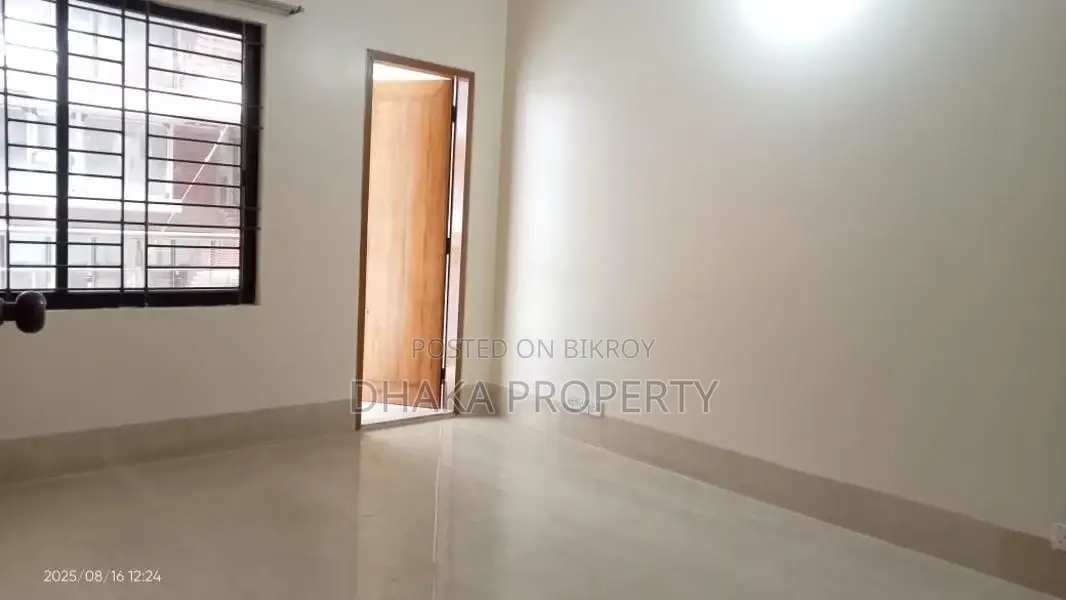 ২২৭৫ বর্গফুট গুলশান এলাকায় ৩ বেড ফ্ল্যাট ভাড়া