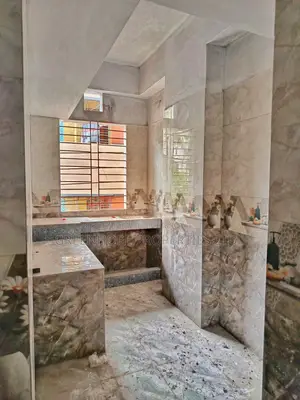 উত্তর বাড্ডায় একতা আবাসিক এলাকায় ফ্ল্যাট