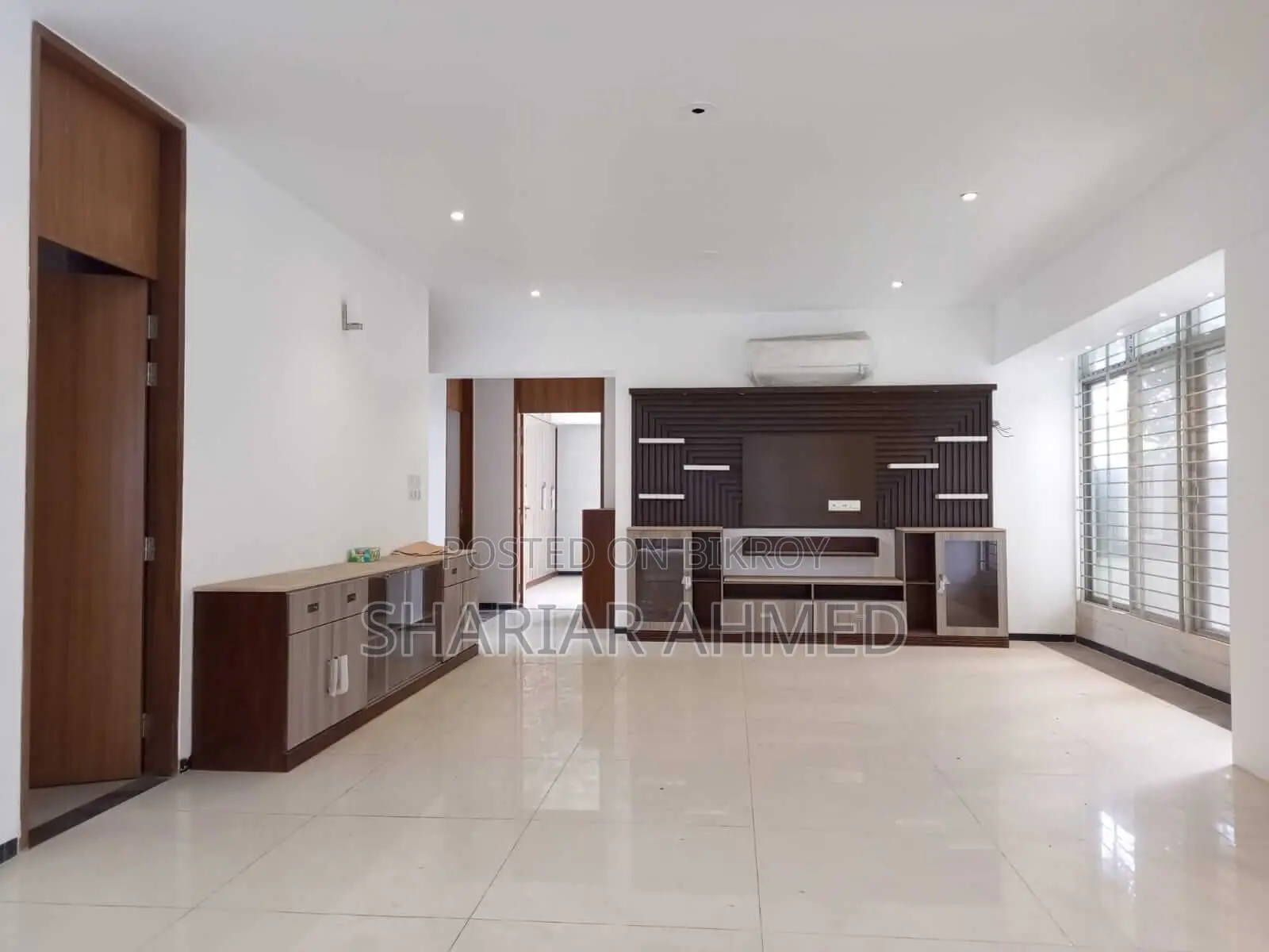 3500 Sqft Semi Furnished Well Decorated Flat Rent In Gulshan 2