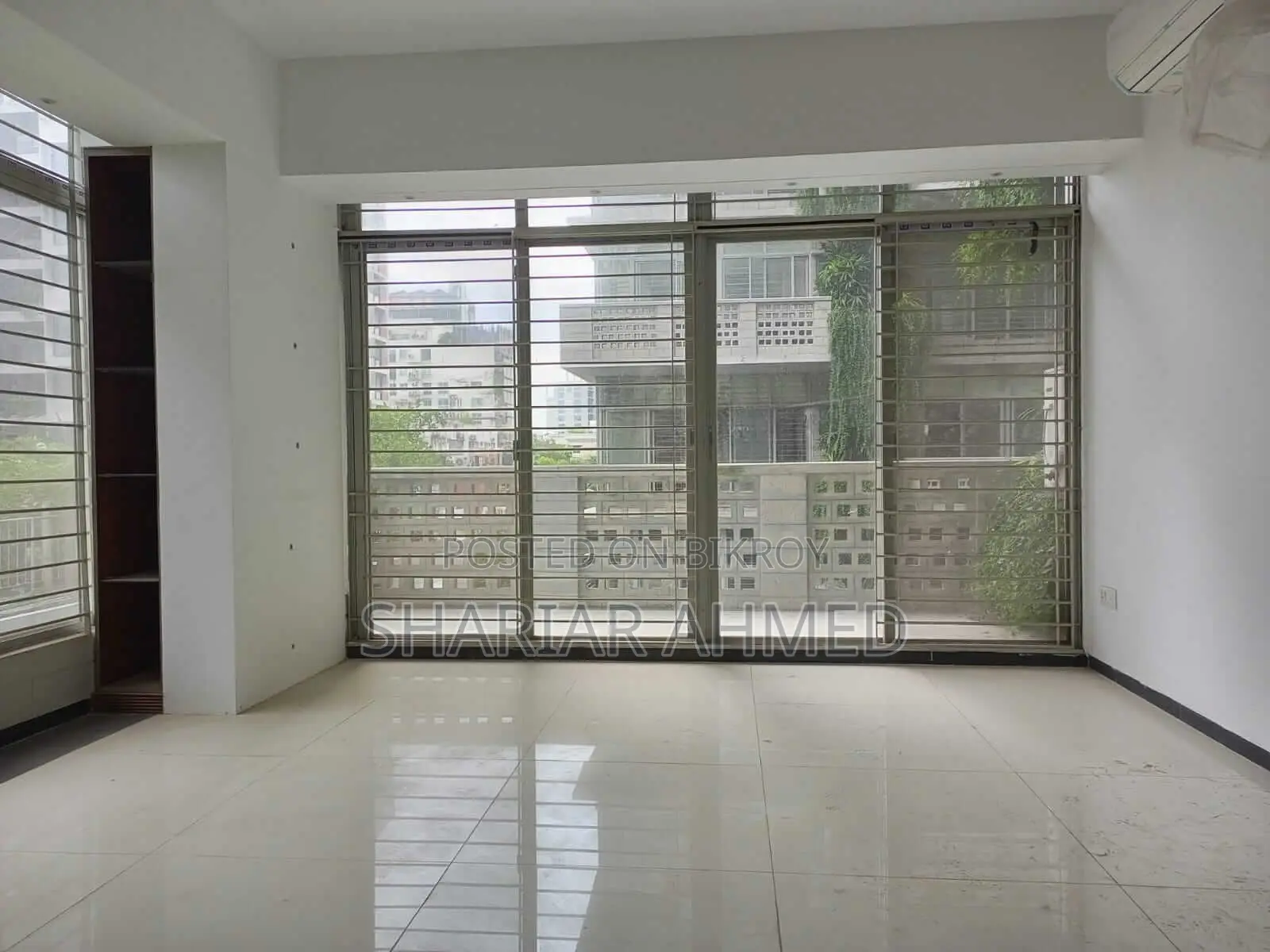 3500 Sqft Semi Furnished Well Decorated Flat Rent In Gulshan 2