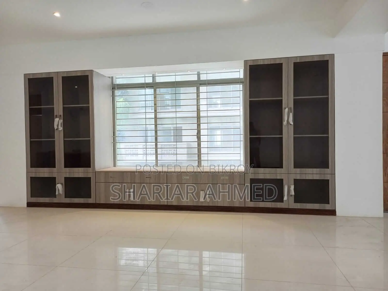 3500 Sqft Semi Furnished Well Decorated Flat Rent In Gulshan 2