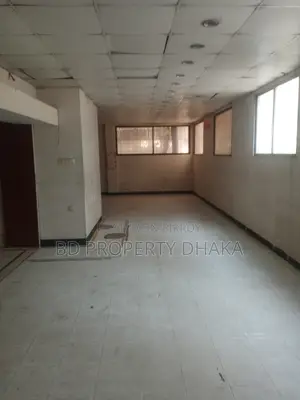 রেস্টুরেন্টের জন্য ৩০০০ বর্গফুটের বাণিজ্যিক জায়গা