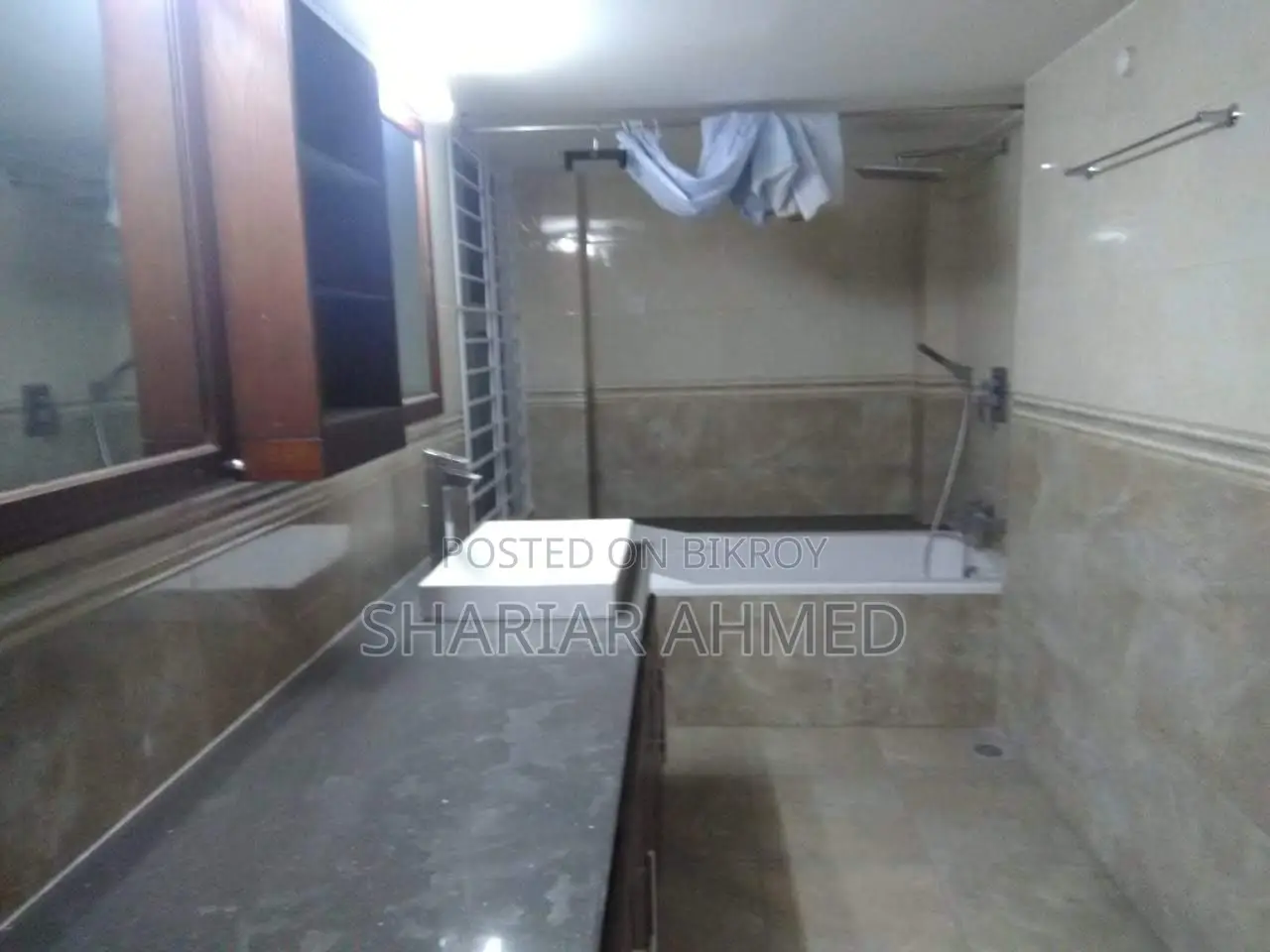 Unfurnished 3800 SqFt 4Bed 2 Parking Apartment Rent In Gulshan