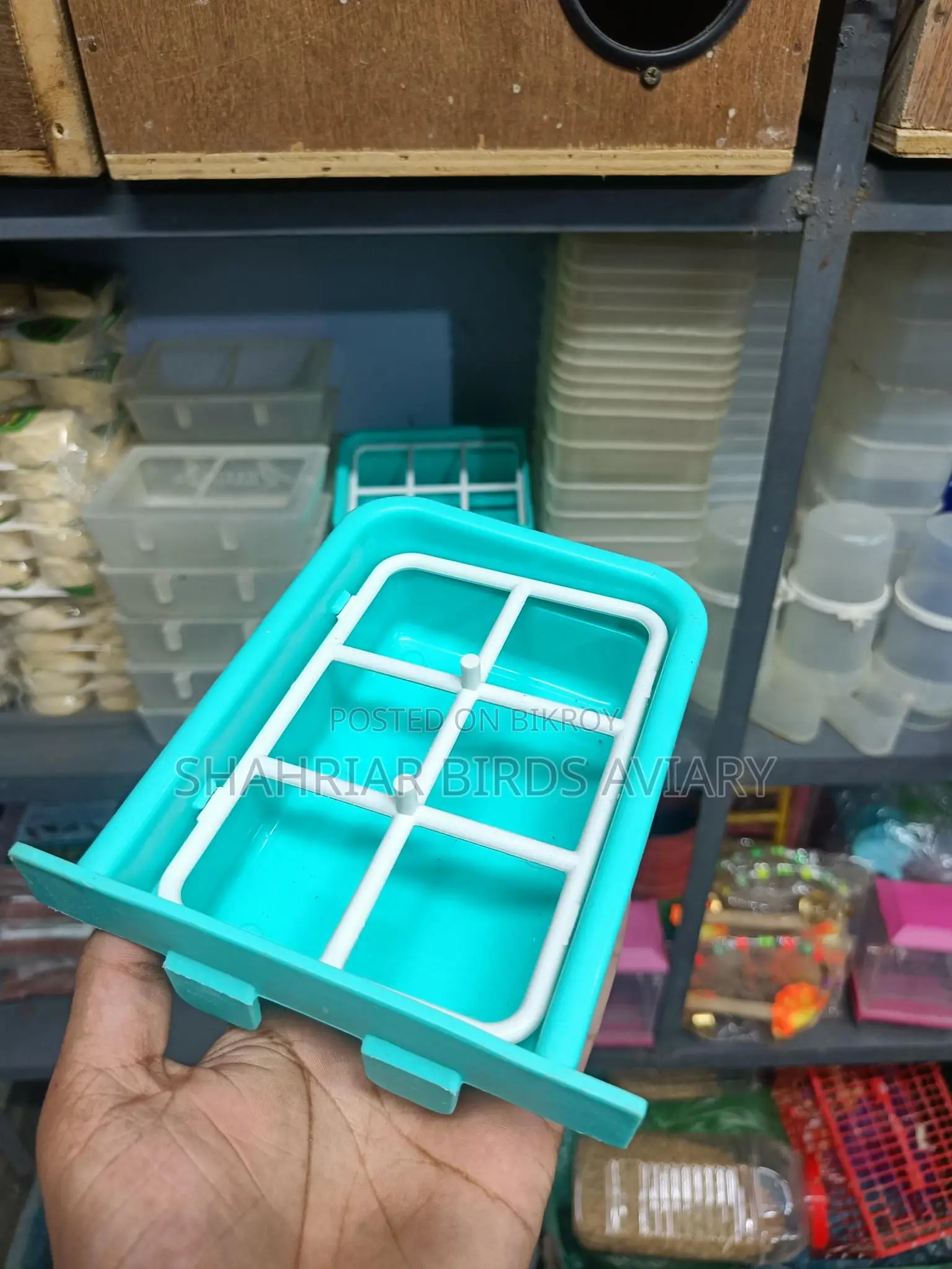 Digital Feeder for Bird Farms