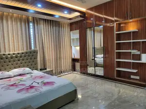 গুলশান ২-এ ফার্নিশড (জিম-পুল) অ্যাপার্টমেন্ট ভাড়া হবে