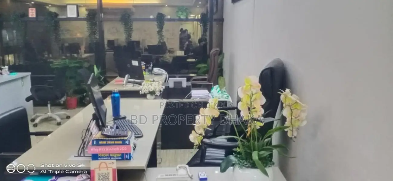 ৭৭০০ স্কয়ার ফিট সেমি ফার্নিশড ওপেন কমার্শিয়াল স্পেস রেন্ট ইন বনানী
