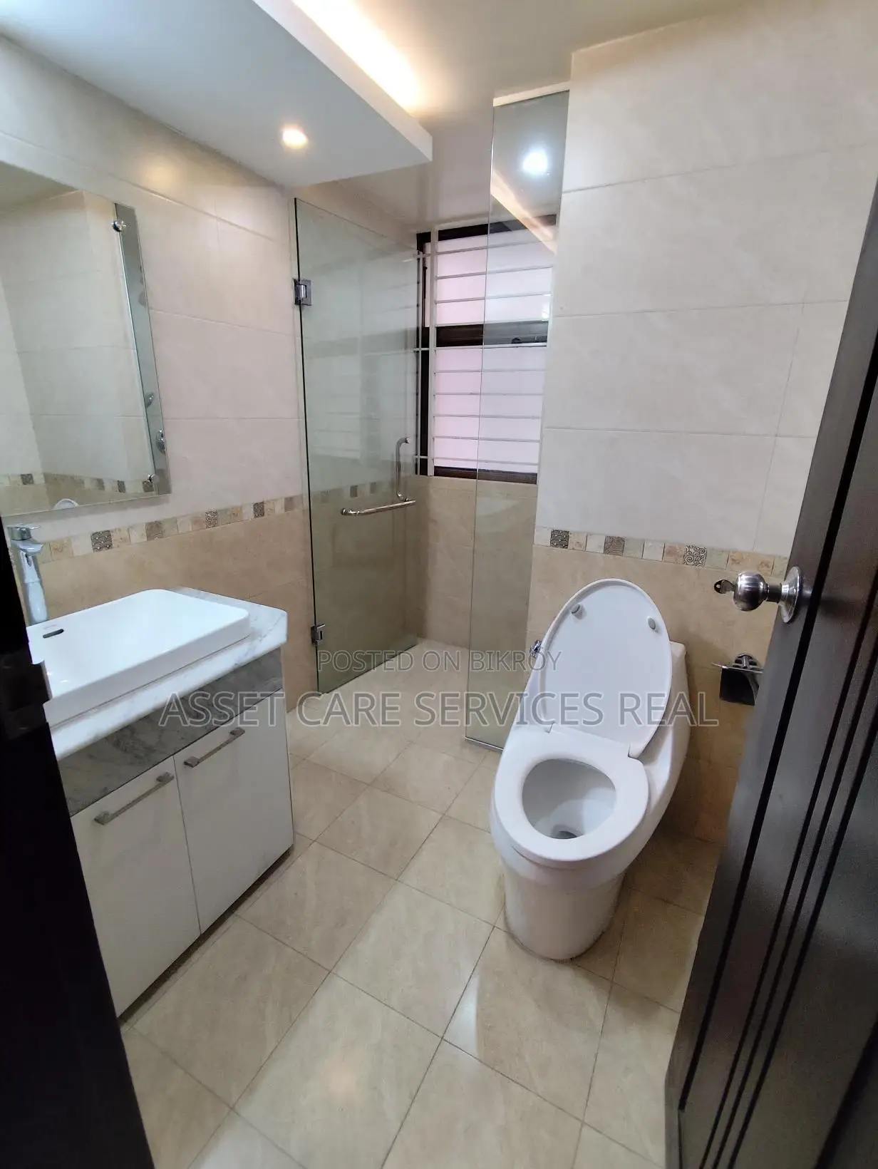 Baridhara 4Bed Furnished Gym-Pool Facilities Apartment Rent