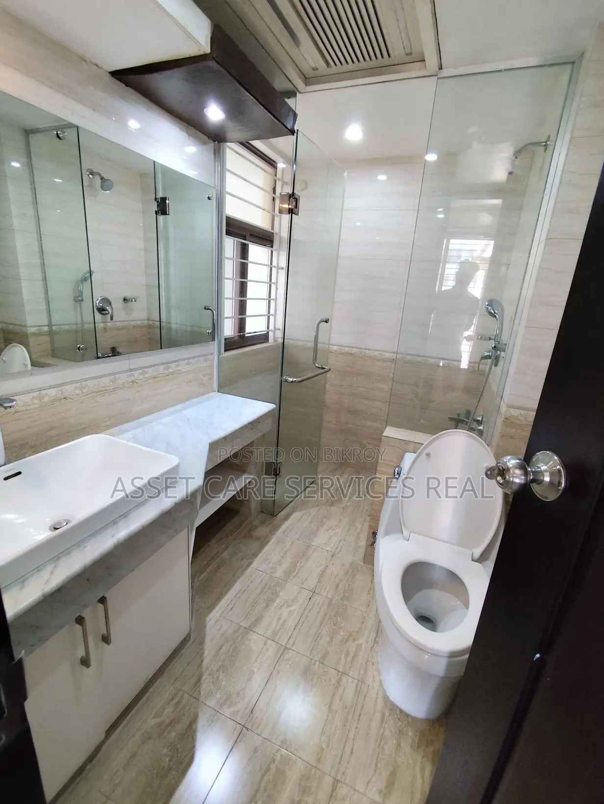 Baridhara 4Bed Furnished Gym-Pool Facilities Apartment Rent