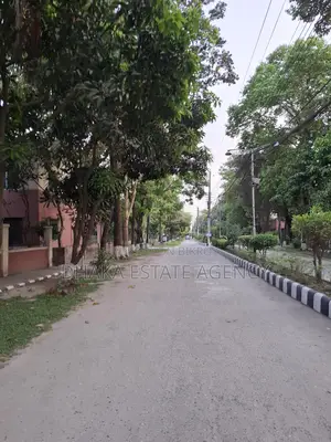 দক্ষিণ মুখী পিংক সিটিতে একটি ডুপ্লেক্স বিল্ডিং বিক্রয়
