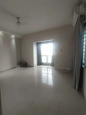 Lake View Good Quality 3 Bedroom Un Farnised Flat Rent In Gulshan