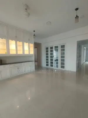 Lake View Good Quality 3 Bedroom Un Farnised Flat Rent In Gulshan