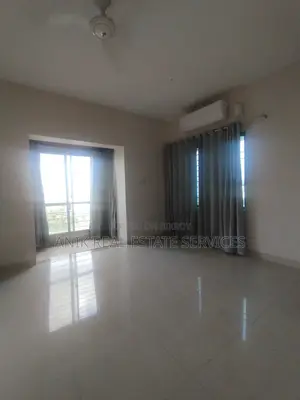 Lake View Good Quality 3 Bedroom Un Farnised Flat Rent In Gulshan