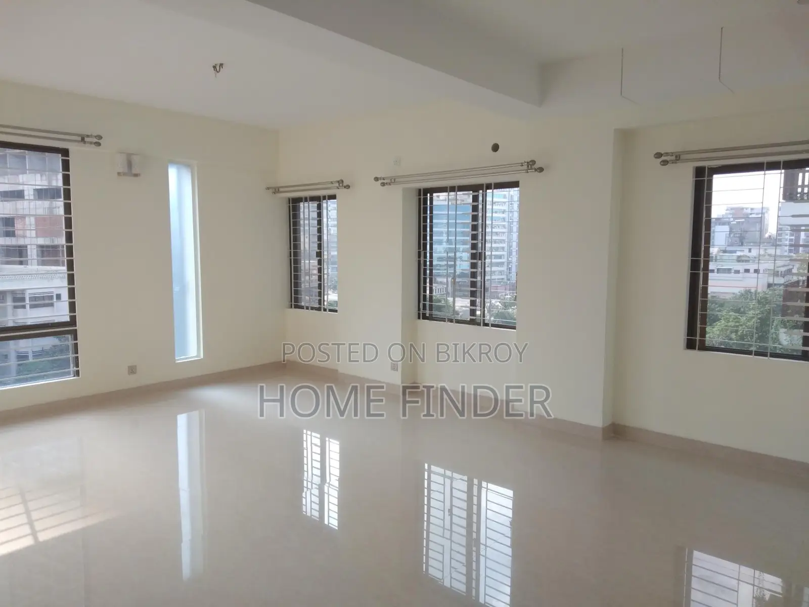 5200 SqFt Duplex Apartment Rent For Office Purpose