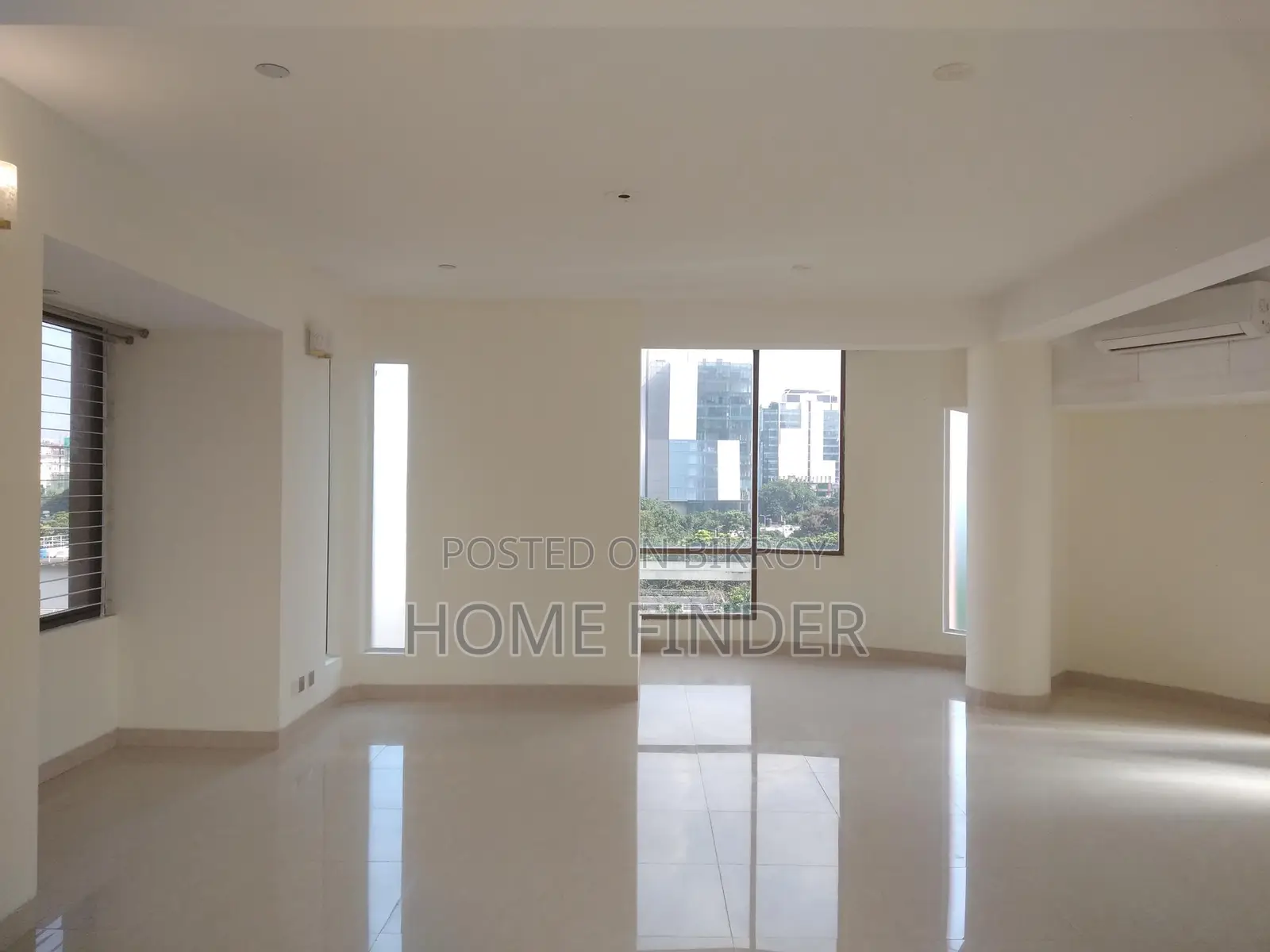 5200 SqFt Duplex Apartment Rent For Office Purpose