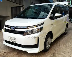 Toyota Noah VOXY G PUSH HYBRID 2016