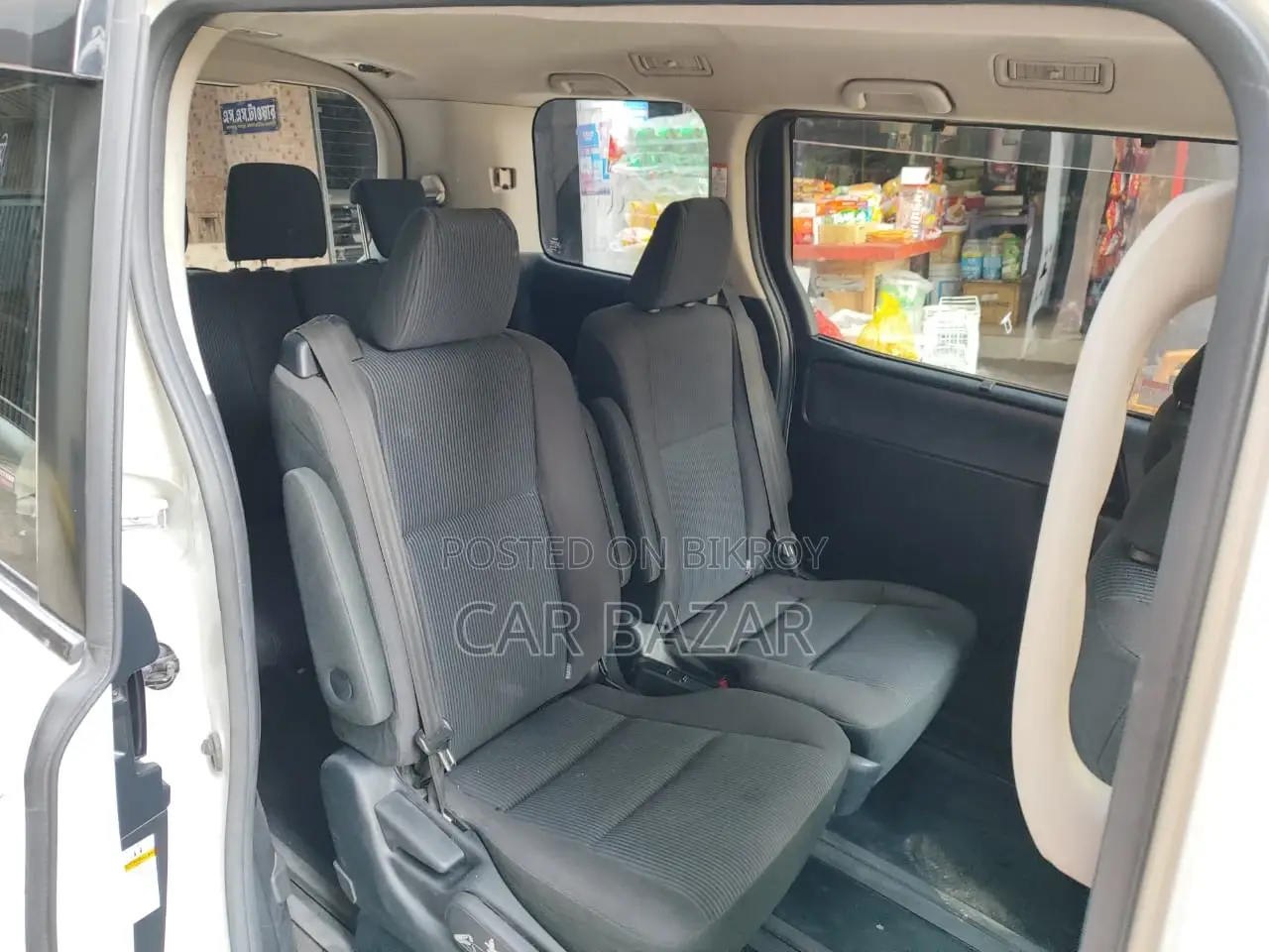 Toyota Noah VOXY G PUSH HYBRID 2016