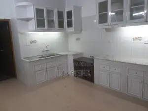 গুলশান-১ এ লেক ভিউ ৩৮০০ বর্গফুটের ৪ বেডরুমের ফ্ল্যাট ভাড়া