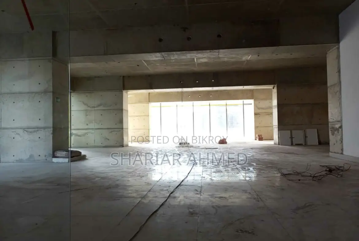 Brand New (8000 SqFt) Commercial Floor Available For Rent Gulshan Avenue