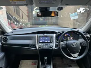 Toyota Fielder EX PKG SILVER / 2020