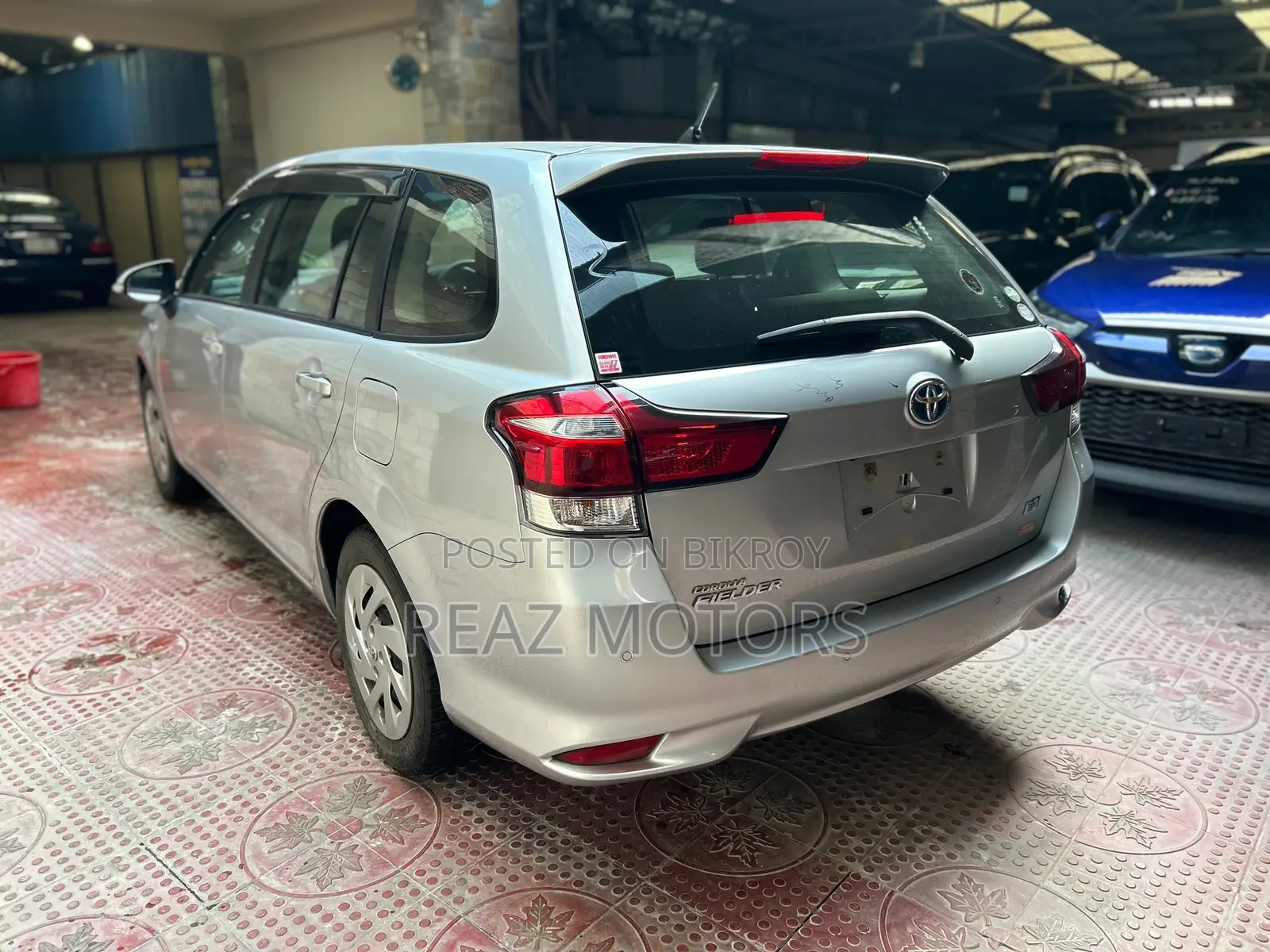 Toyota Fielder EX PKG SILVER / 2020