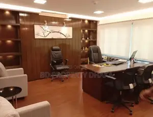 ভাড়ার জন্য ৪৬০০ বর্গফুটের ফার্নিশড বাণিজ্যিক স্পেস