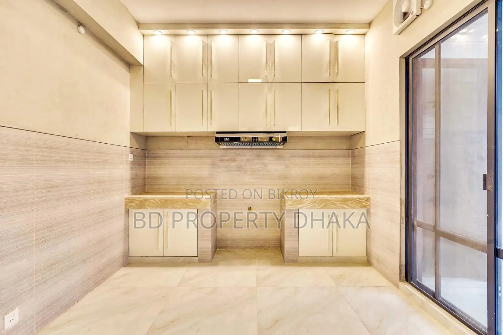 Luxurious Semi-furnished Apartments for Rent