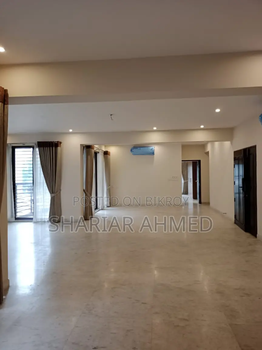 Swimming Pool Gym Facilities Ready Flat For Rent @ GULSHAN