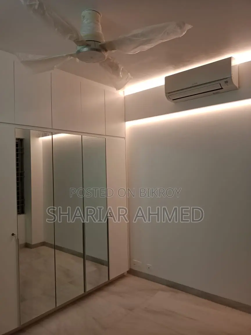 Modern Facilities Semi Furnished Flat Rent In GULSHAN