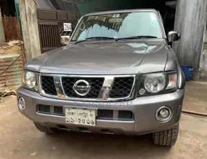 Nissan Patrol Y61 With Sunroof 2004