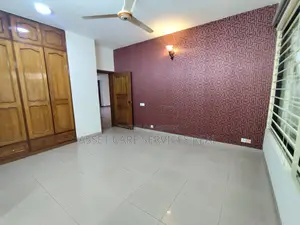 গুলশানে ডুপ্লেক্স ৩ বেডরুমের আন-ফার্নিশড অ্যাপার্টমেন্ট ভাড়া