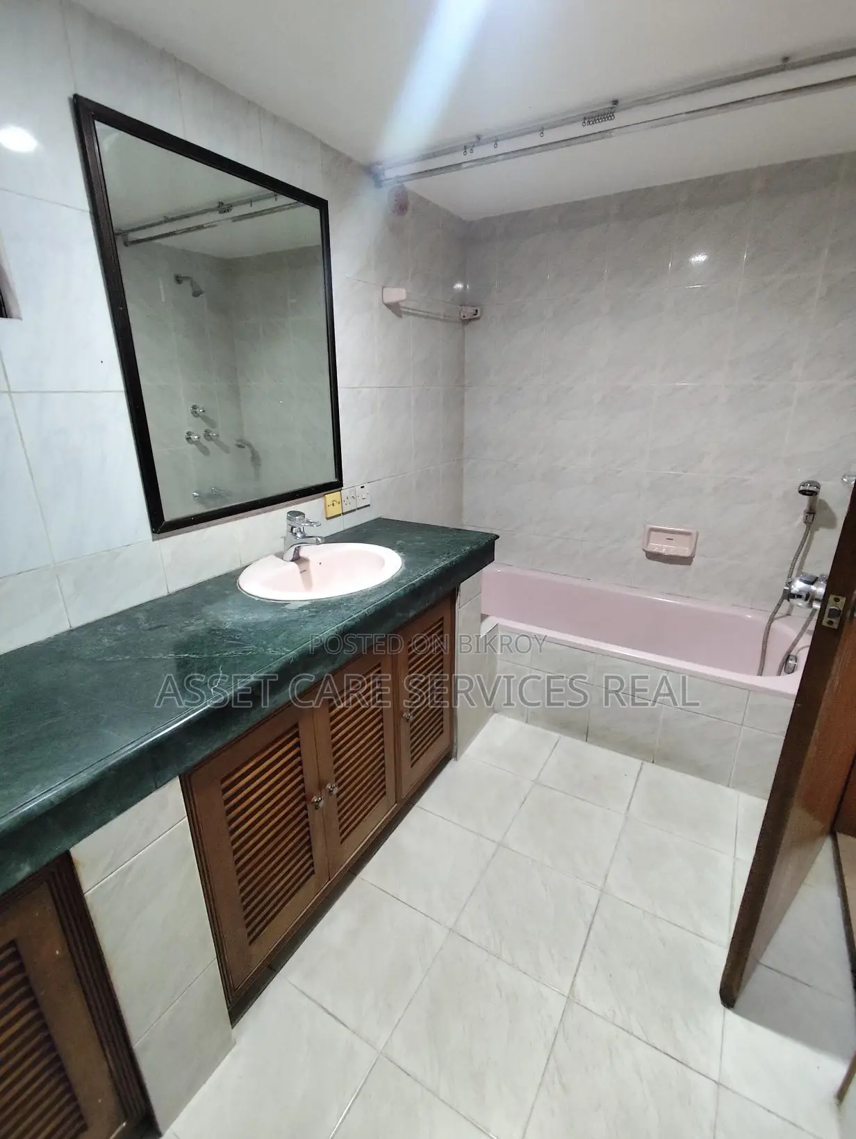 Duplex 3Bed Un-Furnished Apartment Rent In Gulshan