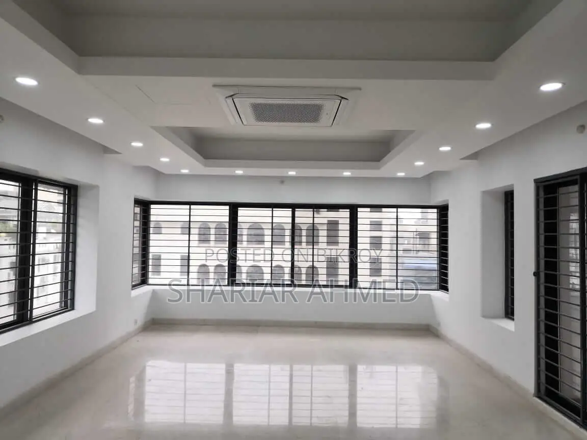 LAKE VIEW (Gym & Pool) 4440 Sqft Flat for Rent in GULSHAN 2