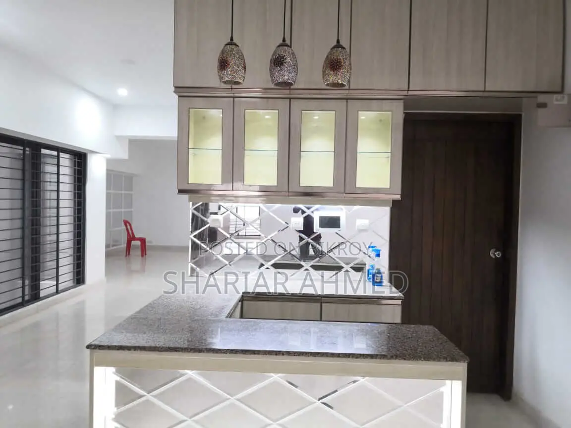 LAKE VIEW (Gym & Pool) 4440 Sqft Flat for Rent in GULSHAN 2