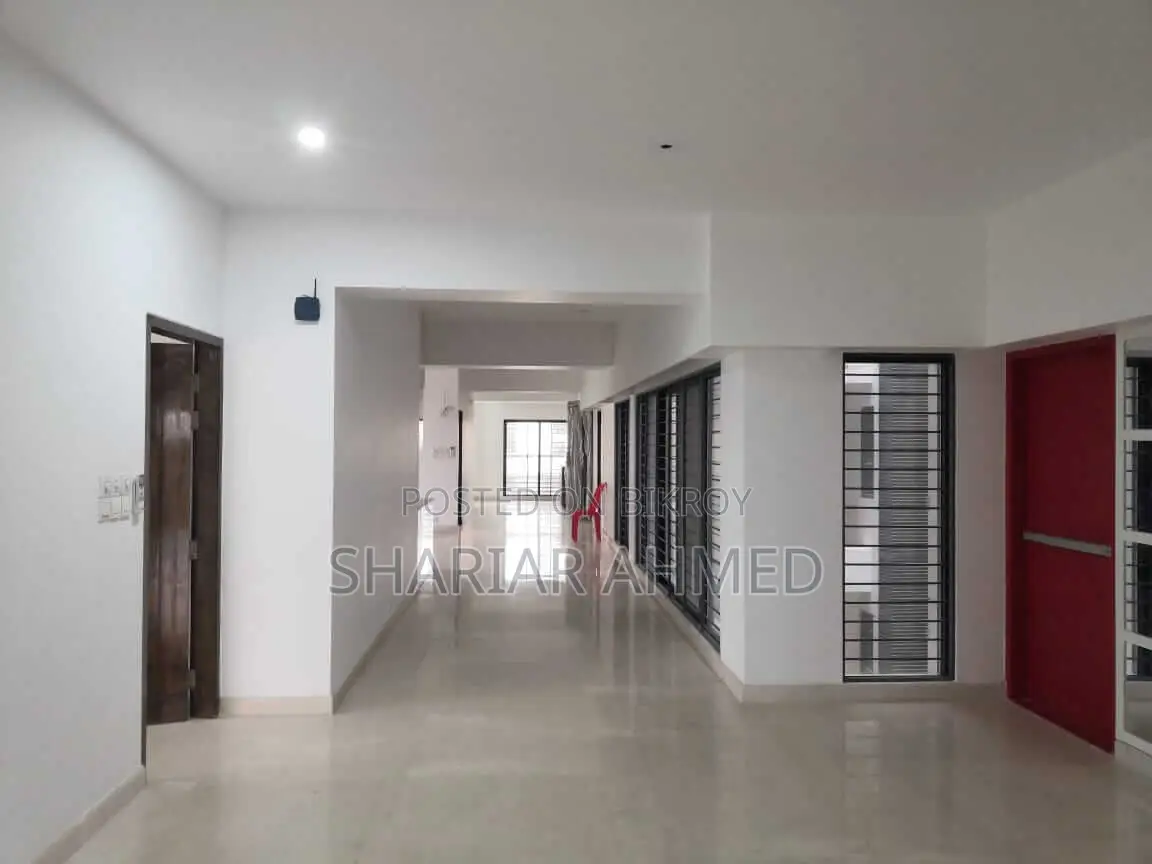 LAKE VIEW (Gym & Pool) 4440 Sqft Flat for Rent in GULSHAN 2