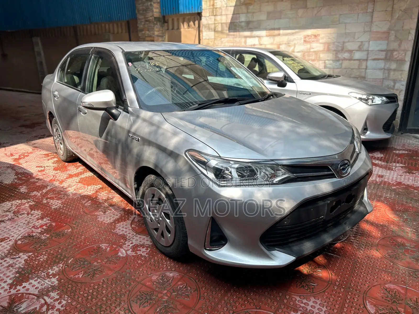 Toyota Axio EX PKG SILVER / 2020