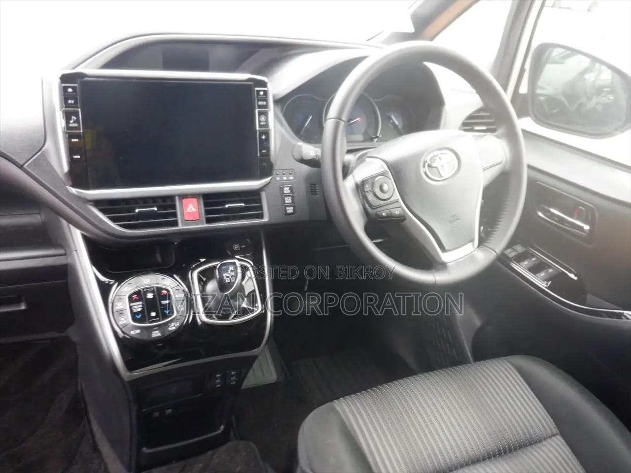 Toyota Voxy ZS KIRAMIKI 2020