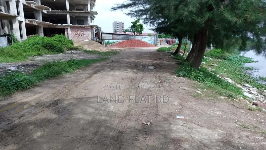 1450 SFT Flat for Sale at Ghatarchar Laboni Point in Riverview Project