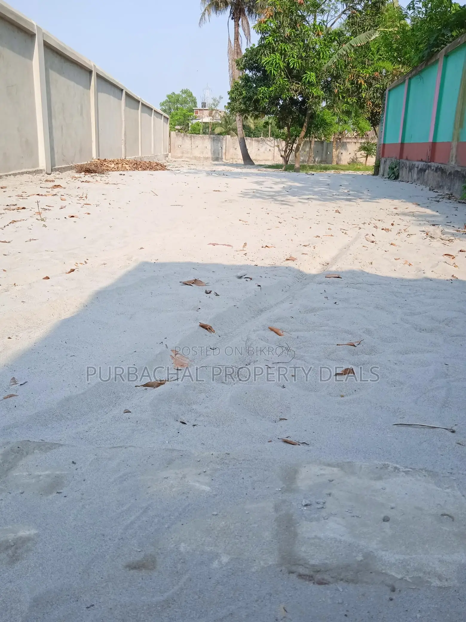 Premium Investment: 16.50 Decimal Land with House for Sale near Purbachal