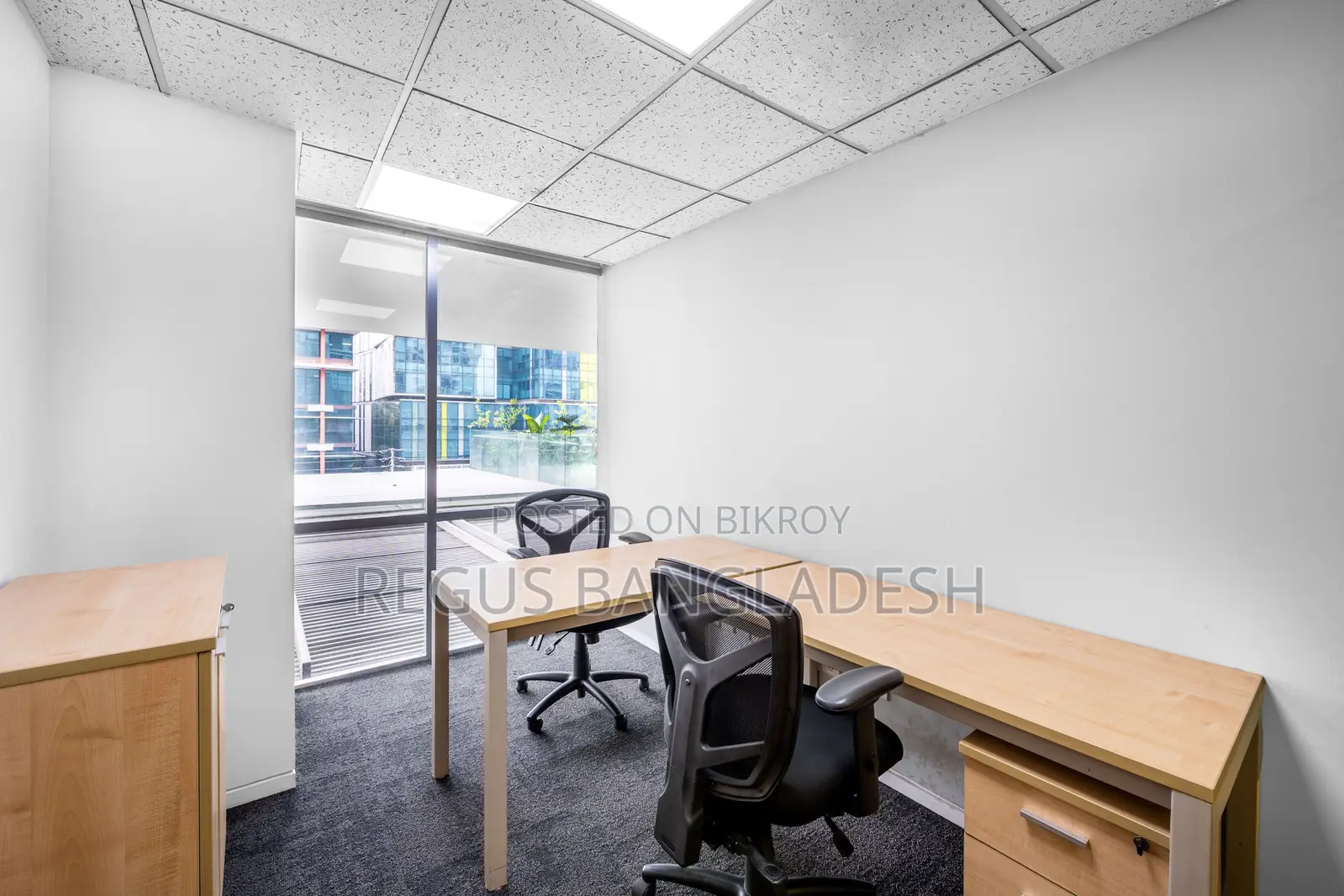 Serviced Office with Amenities