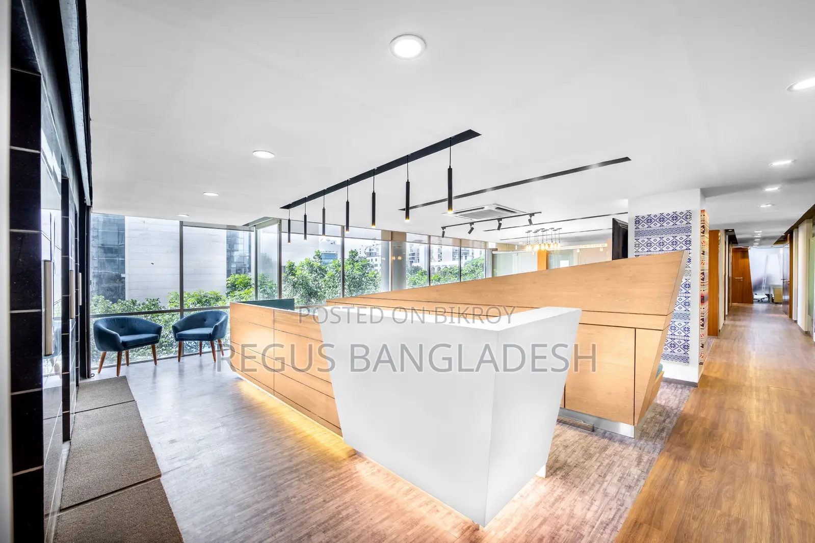 Serviced Office with Amenities