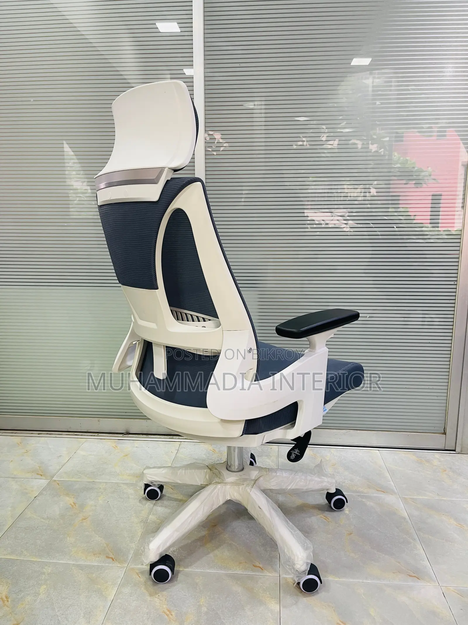 Boss Chair ( MID- 3903)